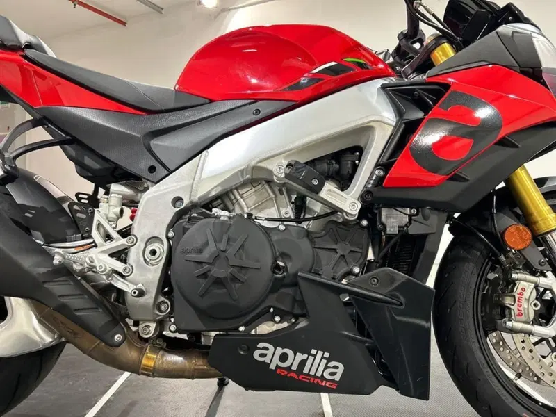 Aprilia Tuono V4 (2021 - 24) (12)