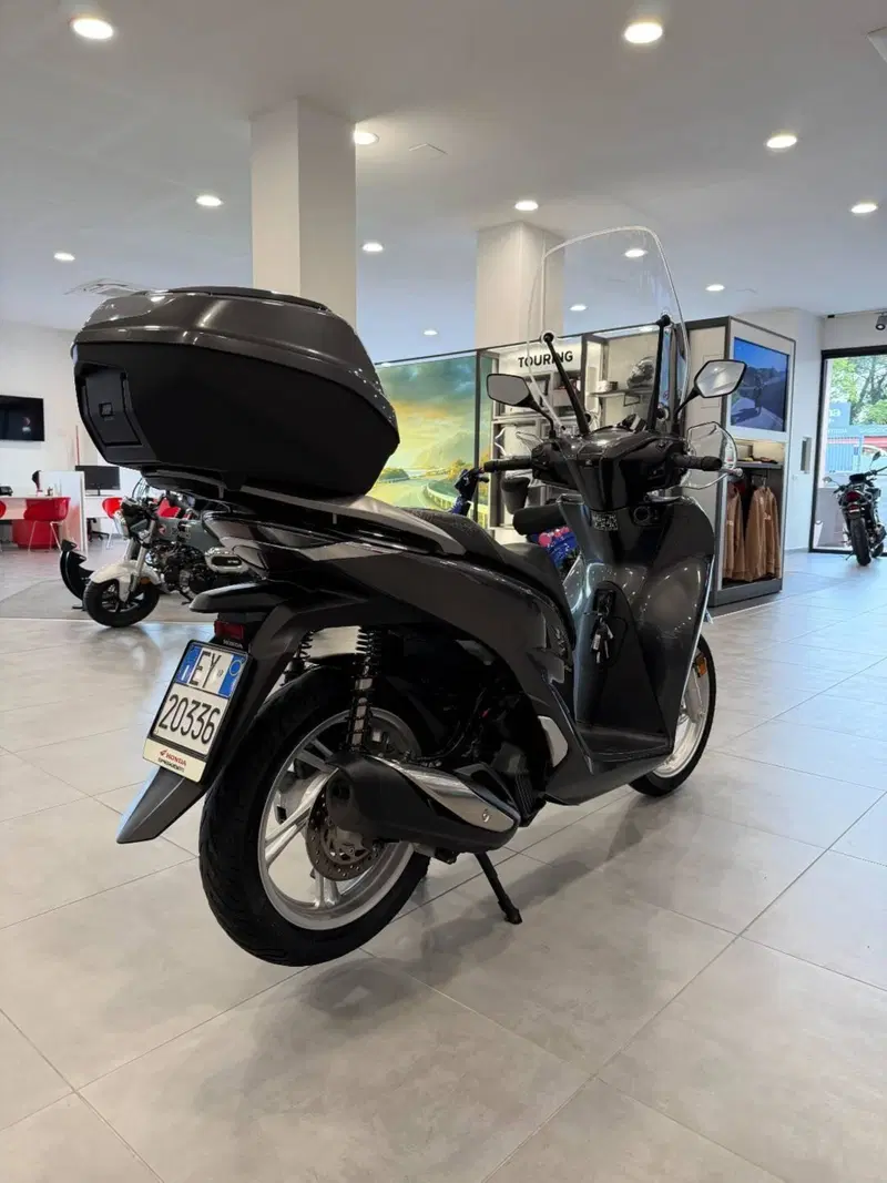 Honda SH 150i (2020 - 23) (8)