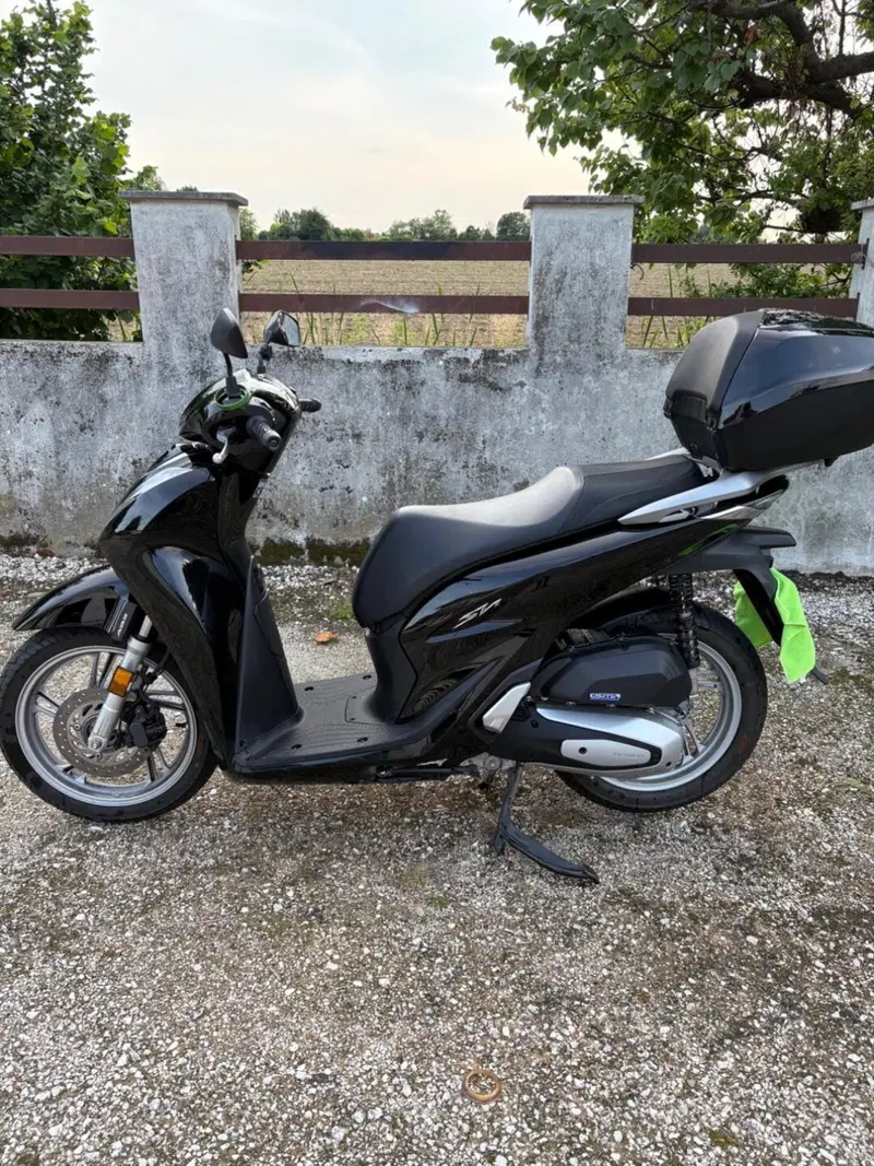 Honda SH 125i (2020 - 23) (3)