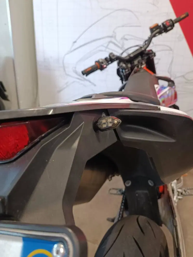 KTM 690 SMC R (2019 - 20) (11)