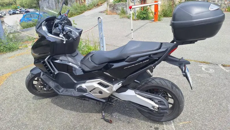 Honda Forza 750 DCT (2021 - 24) (5)