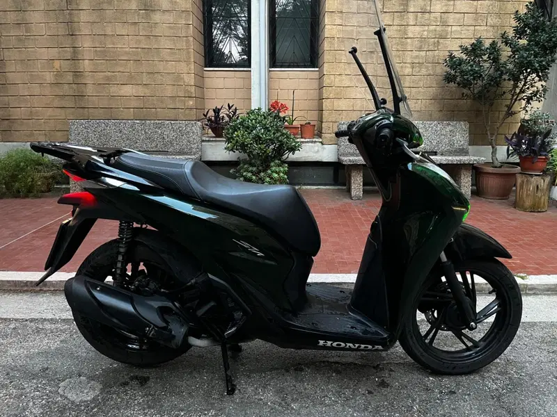 Honda SH 125i Vetro (2024 - 25) (4)