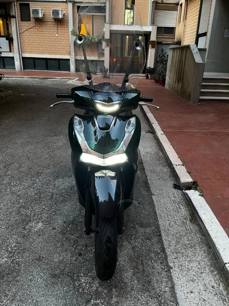Honda SH 125i Vetro (2024 - 25) (5)