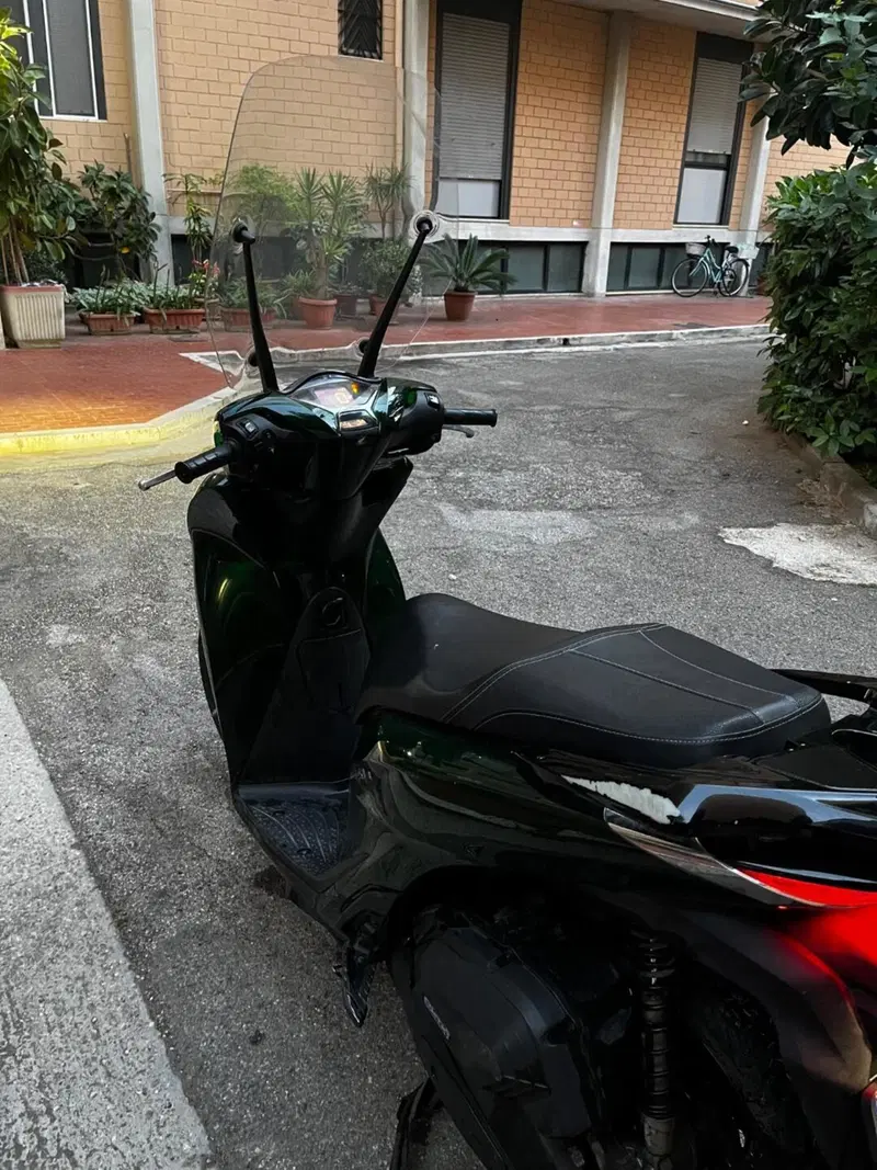 Honda SH 125i Vetro (2024 - 25) (6)