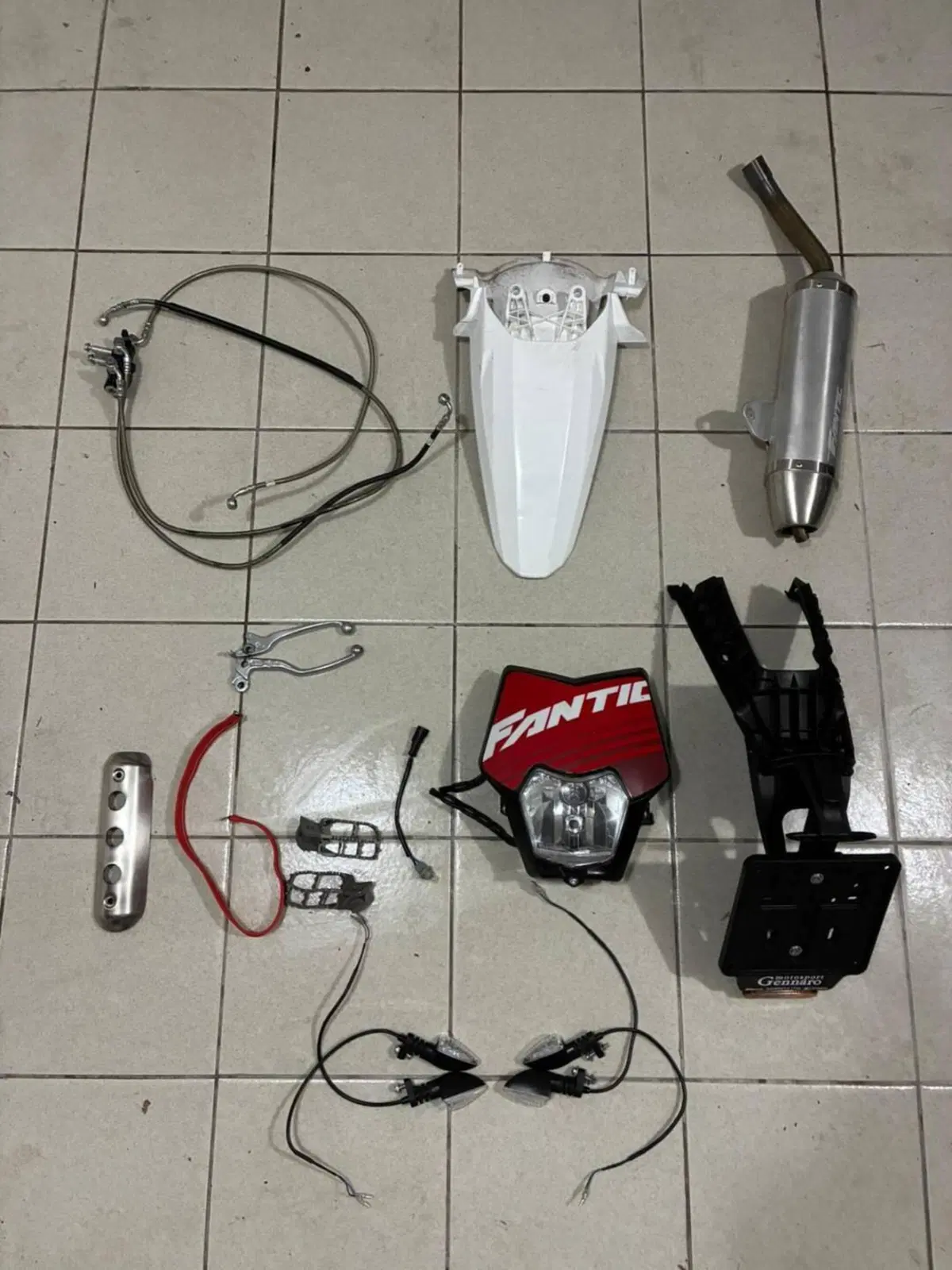 Fantic Motor XMF 125 Motard Performance 4T (2023 - 24) (9)