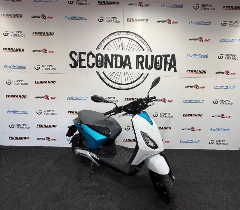 Piaggio 1 Active (2022 - 26) (2)
