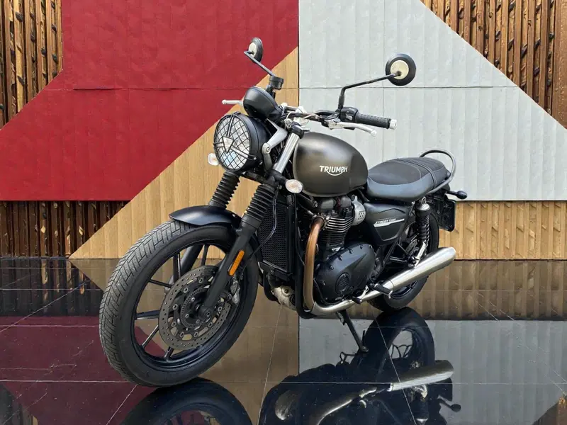 Triumph Street Twin 900 (2019 - 20) (3)