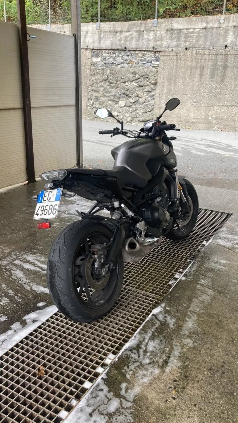 Yamaha MT-09 ABS (2016) (4)