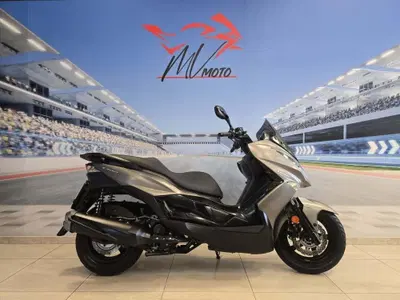 Kawasaki J 300 (2017 - 21) usata