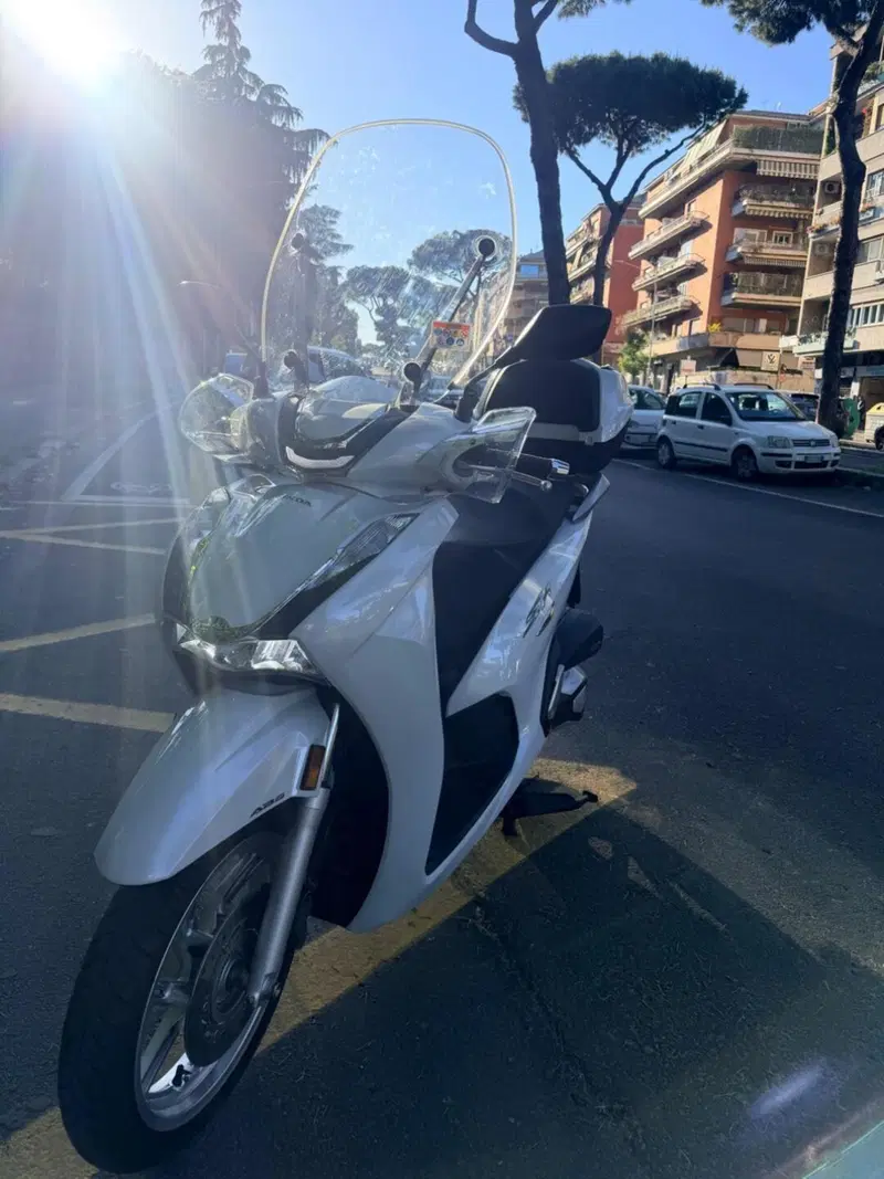 Honda SH 350 (2021 - 24) (4)