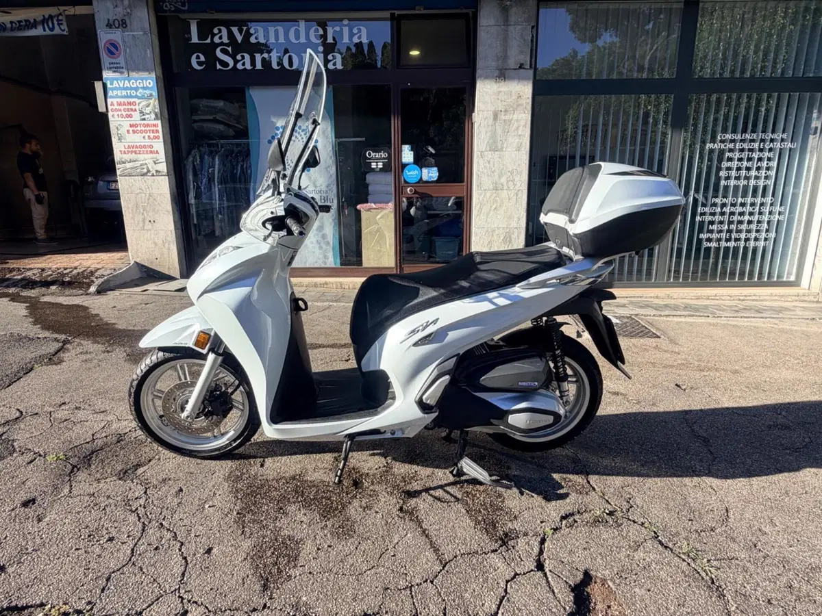Honda SH 350 (2021 - 24) (6)