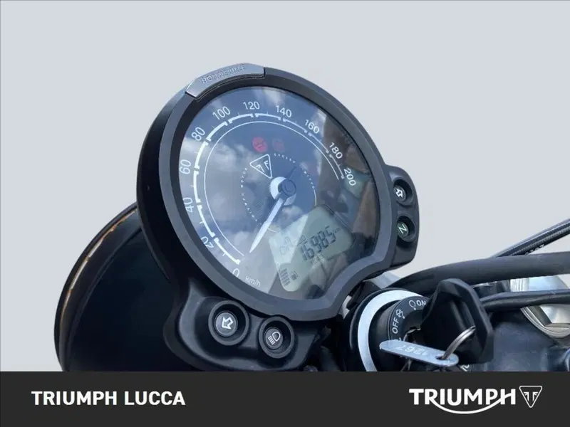 Triumph Street Twin 900 (2019 - 20) (7)