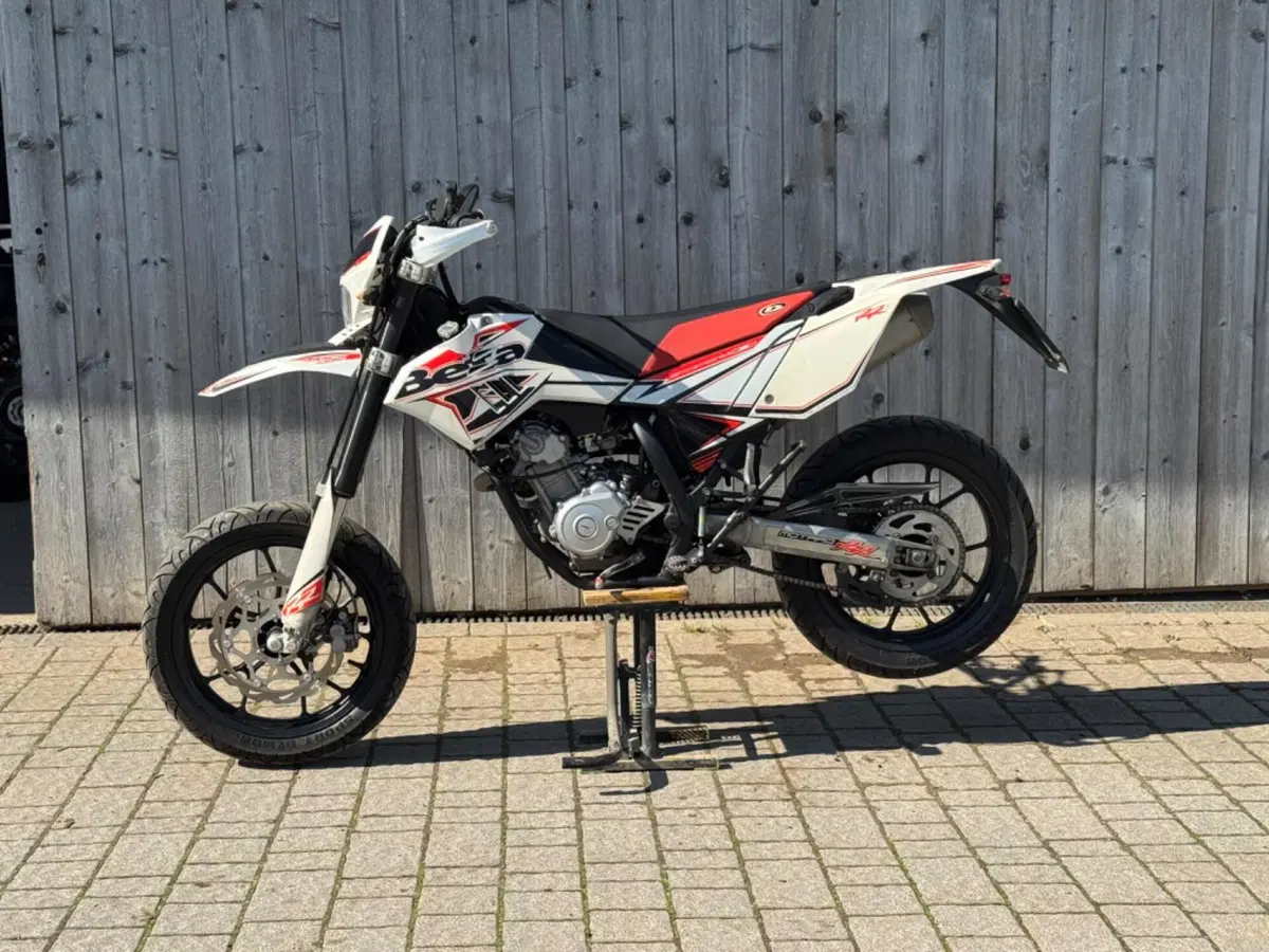 Betamotor RR 125 4T Motard LC (2010 - 17)
