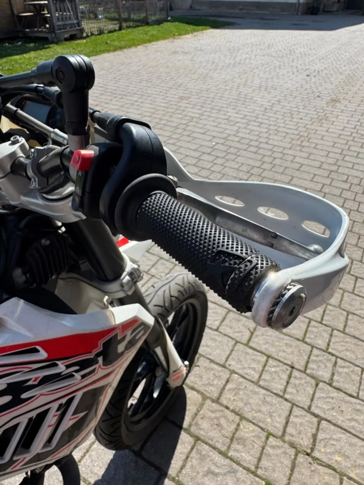 Betamotor RR 125 4T Motard LC (2010 - 17) (7)
