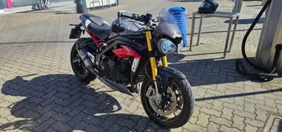 Triumph Speed Triple 1050 R ABS (2016 - 17) usata