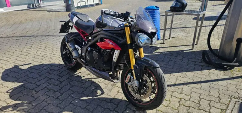 Triumph Speed Triple 1050 R ABS (2016 - 17)