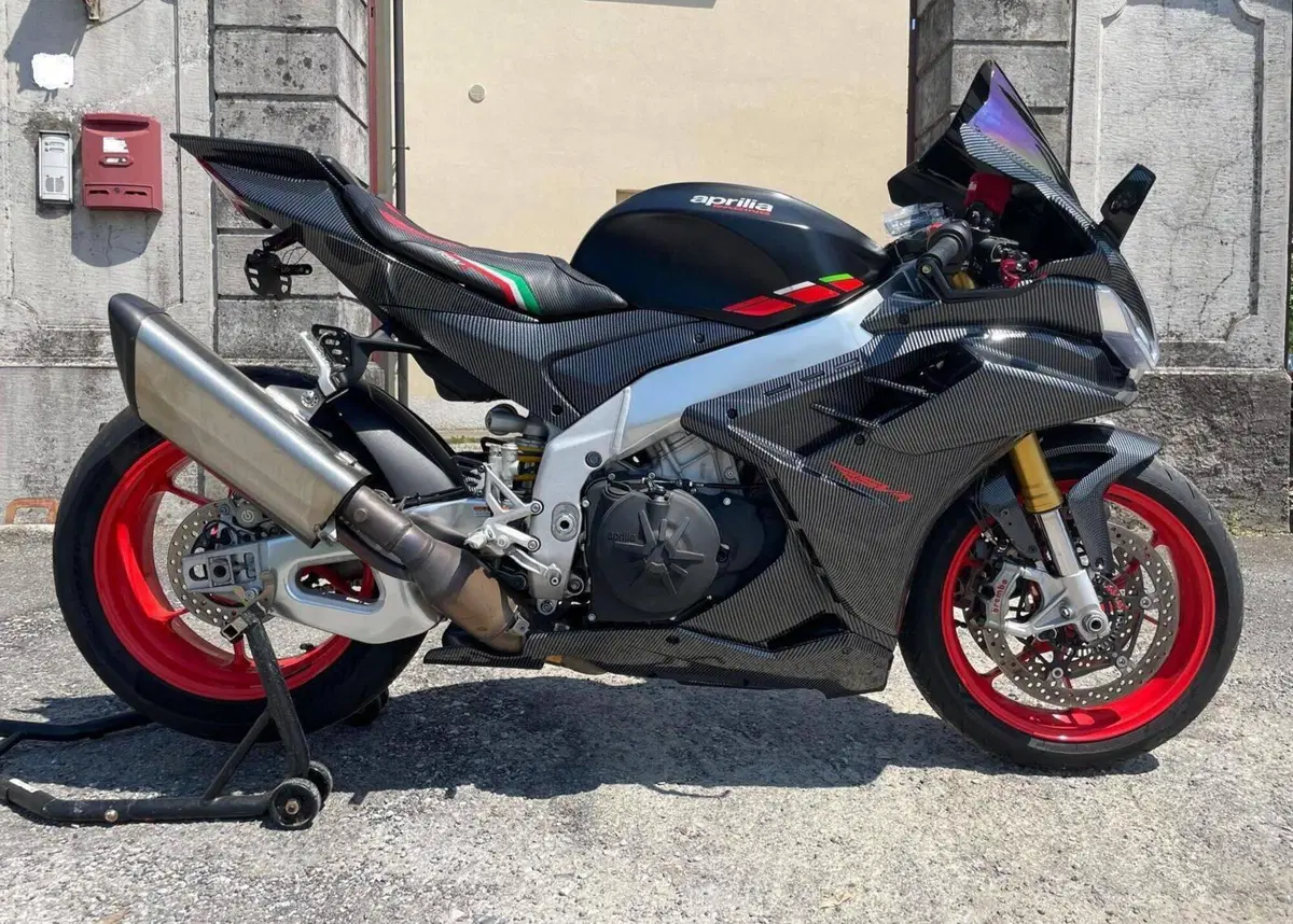 Aprilia RSV4 1100 (2021 - 24) (2)