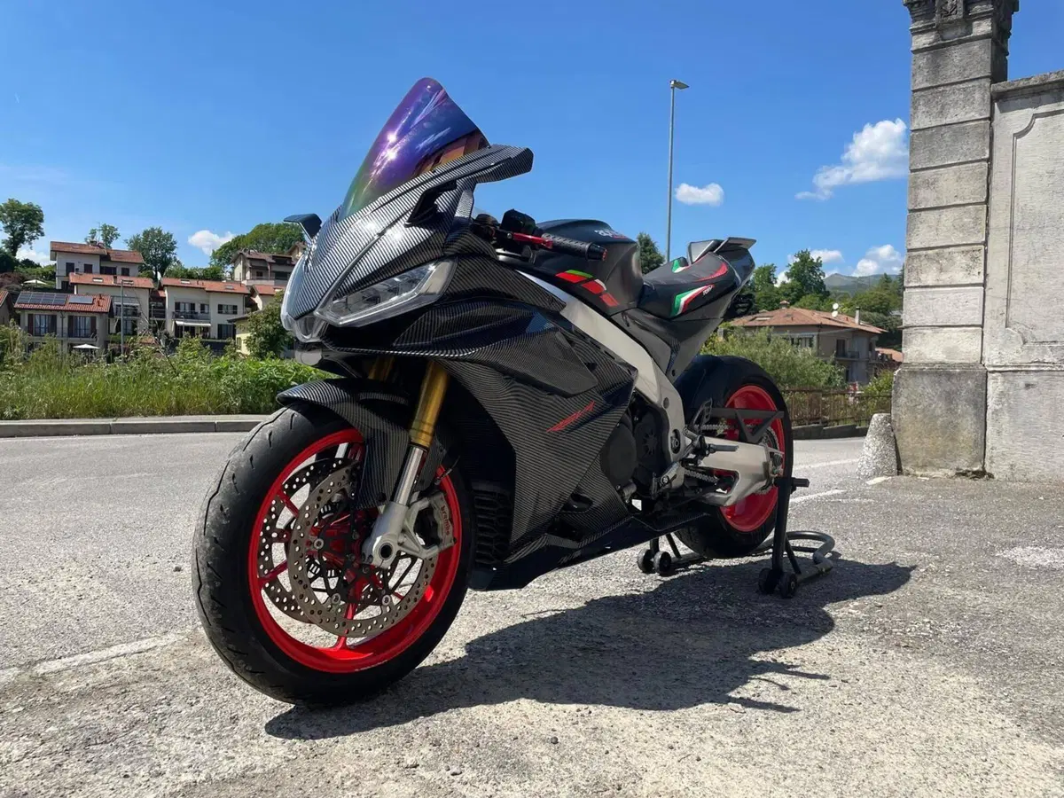 Aprilia RSV4 1100 (2021 - 24) (5)