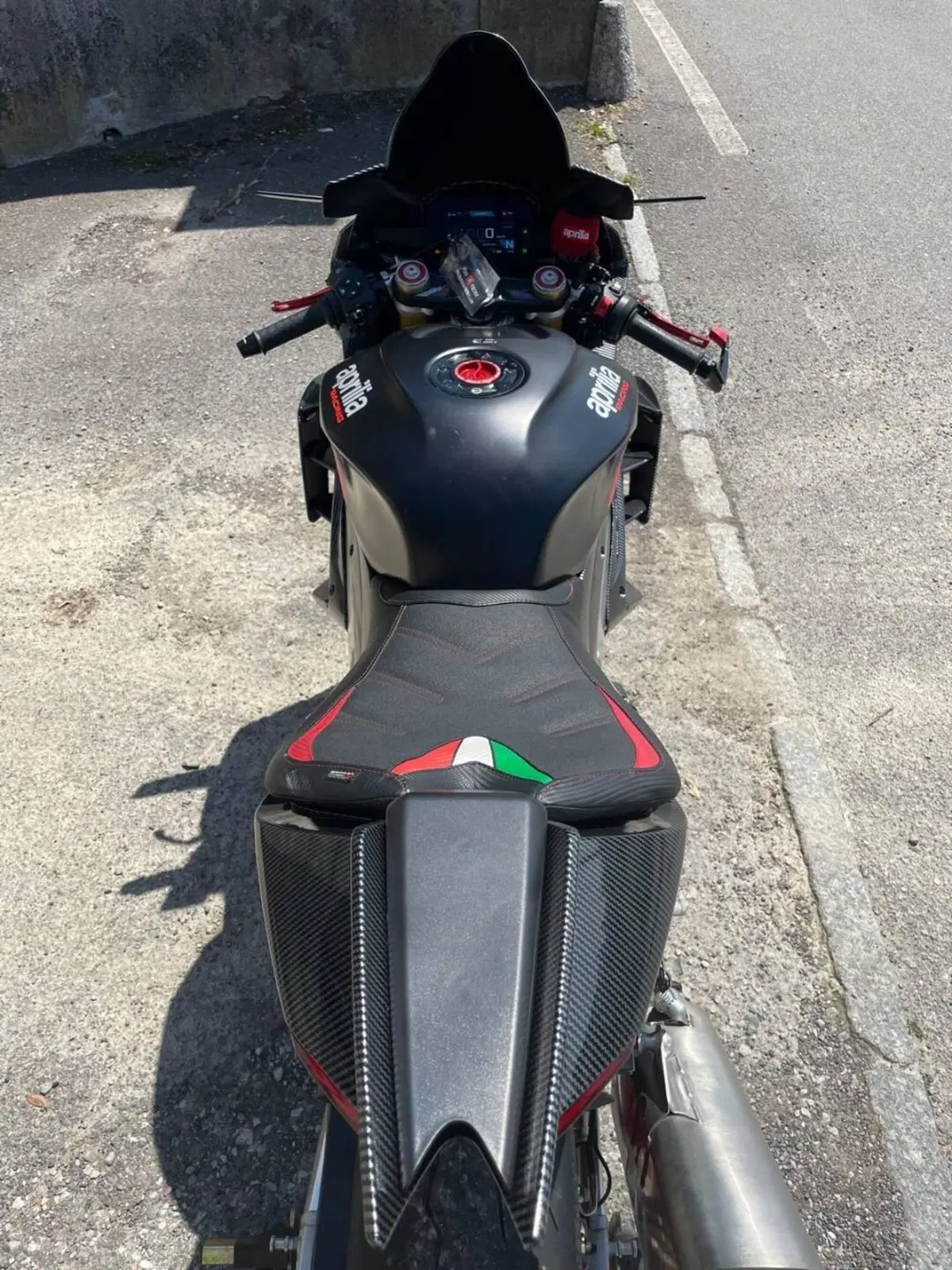 Aprilia RSV4 1100 (2021 - 24) (8)