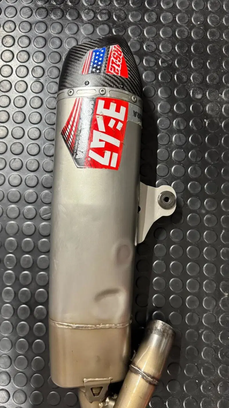 Marmitta Yoshimura titanio Honda Crf 250 (2)