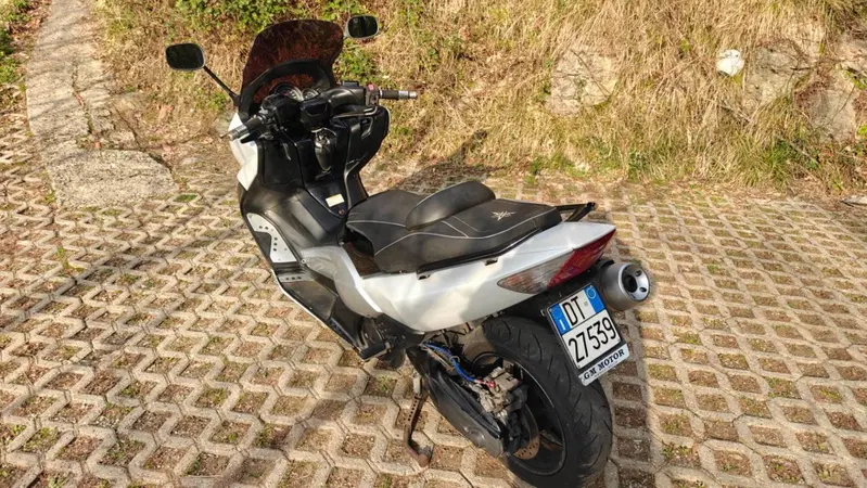Yamaha T-Max 500 (2008 - 12) (8)