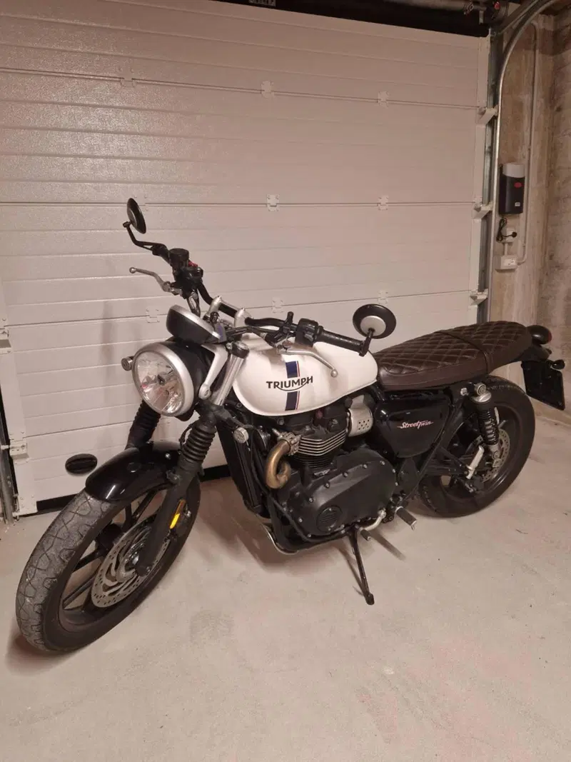 Triumph Street Twin 900 (2017 - 18) (4)