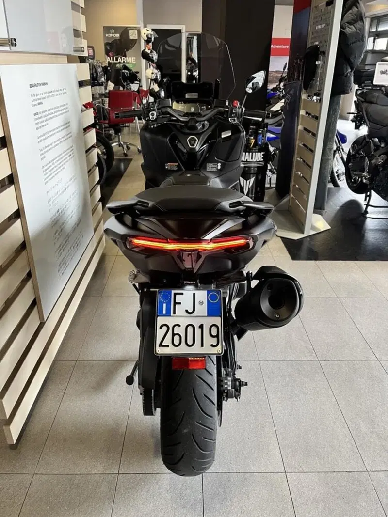 Yamaha T-Max 560 Tech Max (2022 - 24) (8)