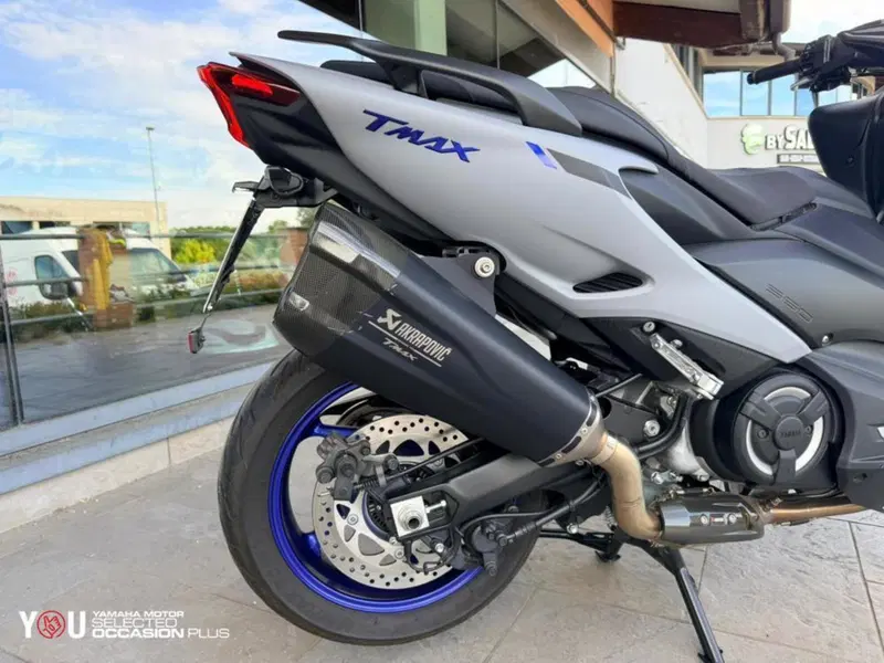 Yamaha T-Max 560 (2022 - 24) (5)