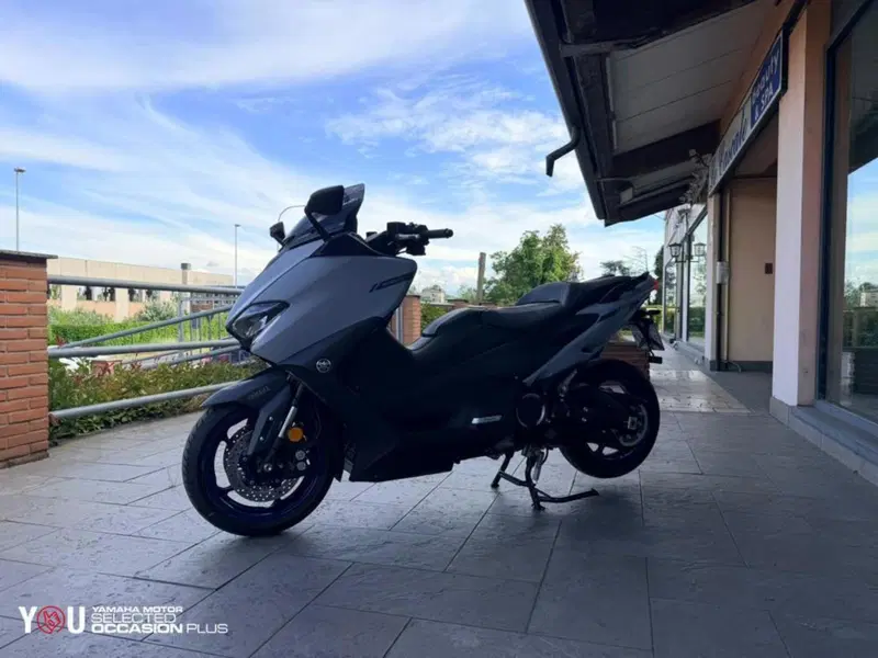 Yamaha T-Max 560 (2022 - 24) (2)