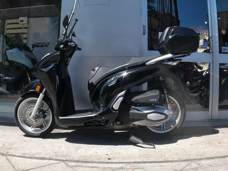 Honda SH 350 (2021 - 24) (6)
