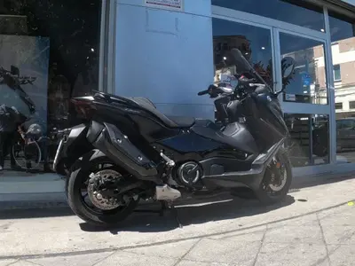 Yamaha T-Max 560 (2022 - 24) usata