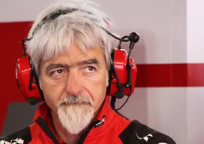 MotoGP 2026. GP di Catalunya. Il commento di Gigi Dall'Igna: Questi incidenti uniscono tutte le squadre e rimettono le cose nella giusta prospettiva