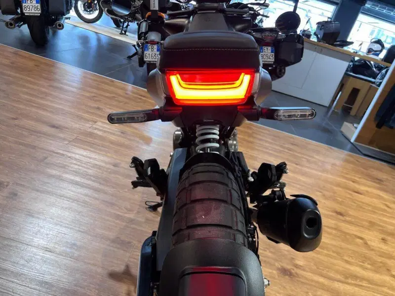 Husqvarna Svartpilen 125 (2021 - 23) (10)