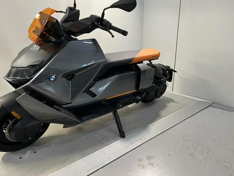 Bmw CE 04 (2021 - 25) (3)