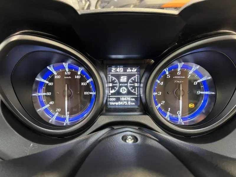 Yamaha T-Max 560 Tech Max (2021) (7)