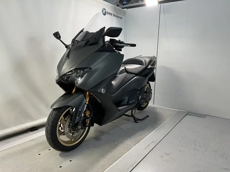 Yamaha T-Max 560 Tech Max (2021) (4)