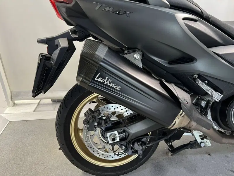 Yamaha T-Max 560 Tech Max (2021) (14)