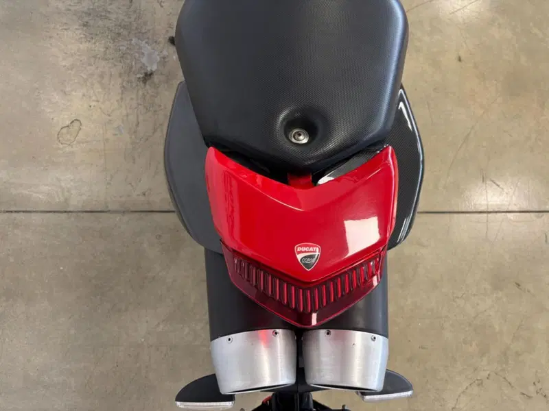 Ducati Hypermotard 1100 EVO (2010 - 12) (9)