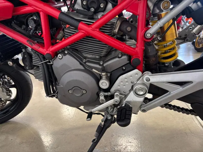 Ducati Hypermotard 1100 EVO (2010 - 12) (8)