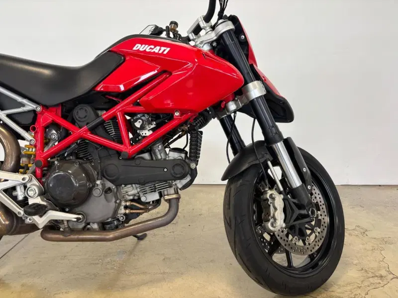 Ducati Hypermotard 1100 EVO (2010 - 12) (4)