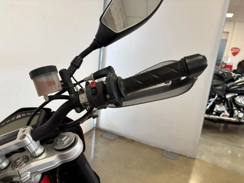 Ducati Hypermotard 1100 EVO (2010 - 12) (11)