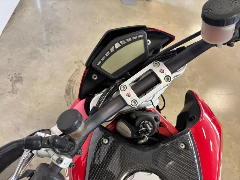 Ducati Hypermotard 1100 EVO (2010 - 12) (13)