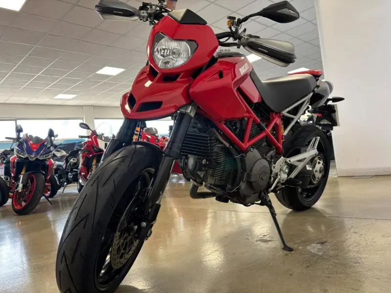 Ducati Hypermotard 1100 EVO (2010 - 12) (2)