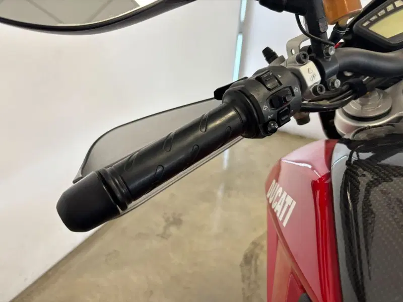 Ducati Hypermotard 1100 EVO (2010 - 12) (12)
