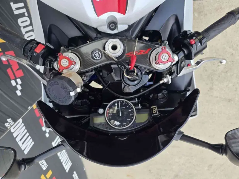 Yamaha YZF R6 (2006 - 07) (20)
