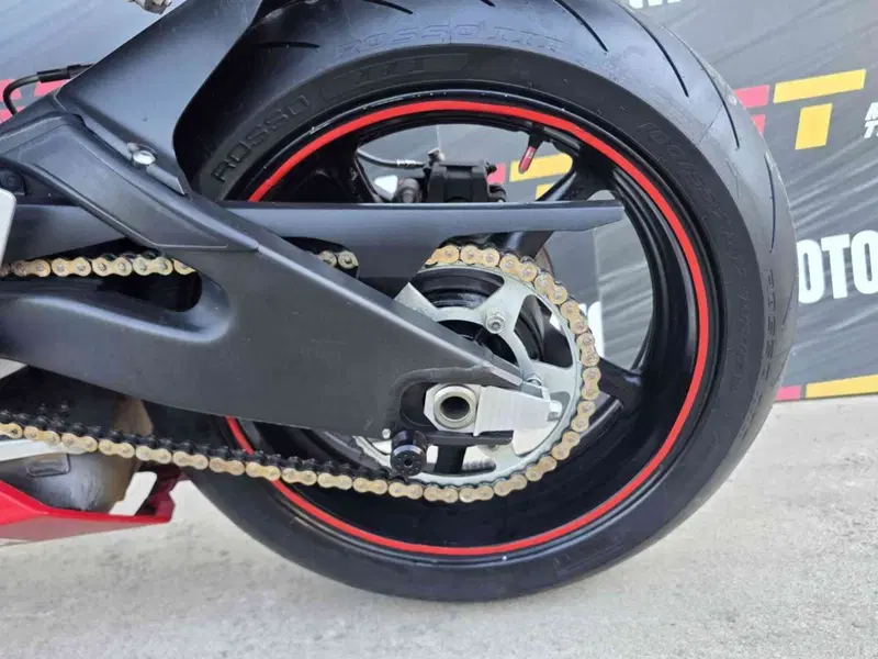 Yamaha YZF R6 (2006 - 07) (16)