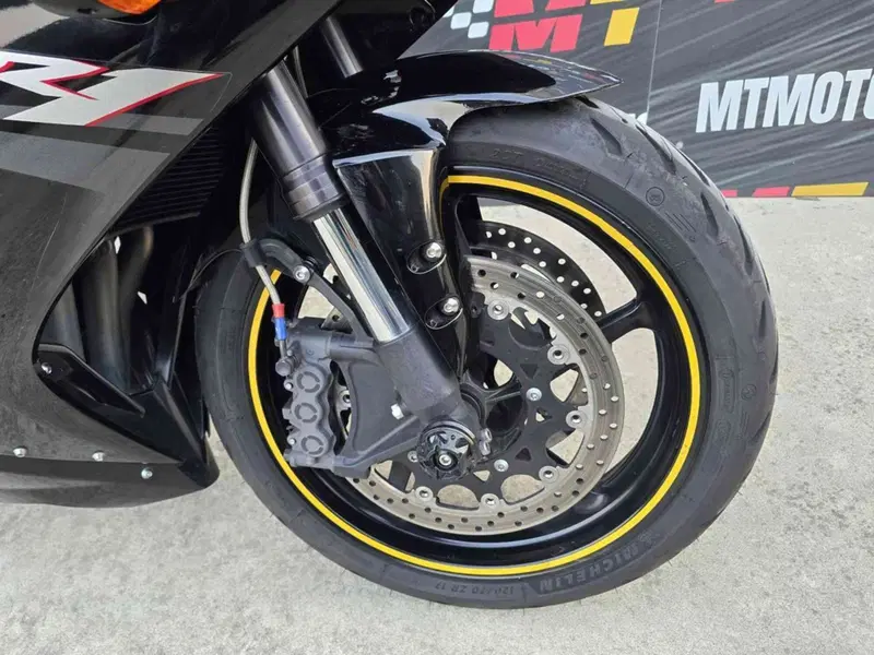 Yamaha YZF R1 (2007 - 08) (13)