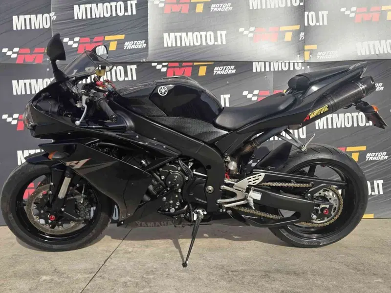 Yamaha YZF R1 (2007 - 08) (2)