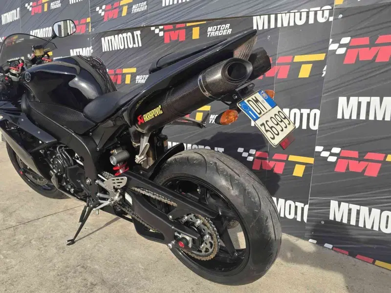 Yamaha YZF R1 (2007 - 08) (4)