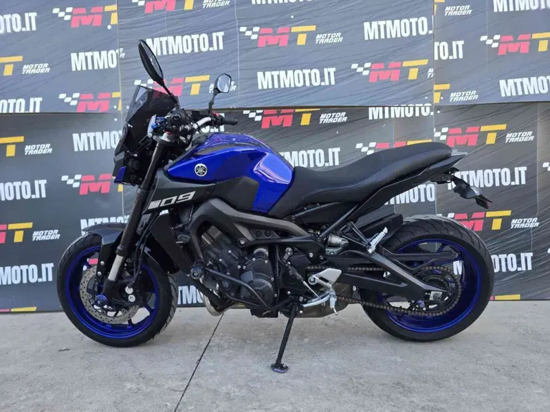 Yamaha MT-09 (2017 - 20) (2)
